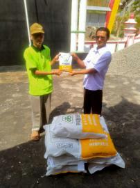 PENYALURAN BANTUAN BENIH JAGUNG DARI KEMENTAN